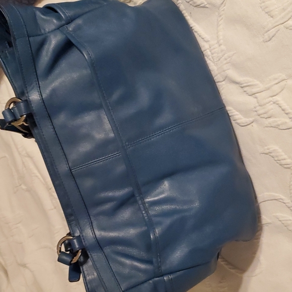 Blue coach bag great bag to drop stuff in and go. - Picture 4 of 10